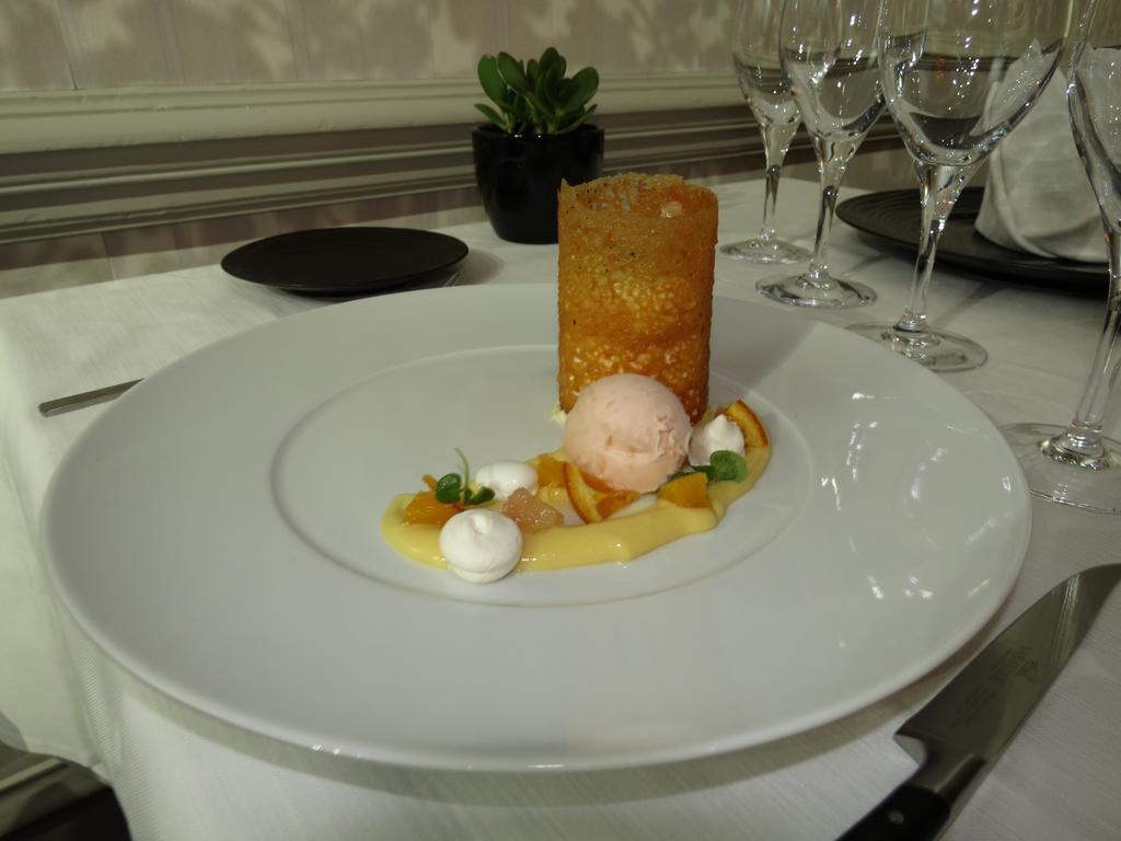 Hotel Clos St Eloi, The Originals Relais 4*